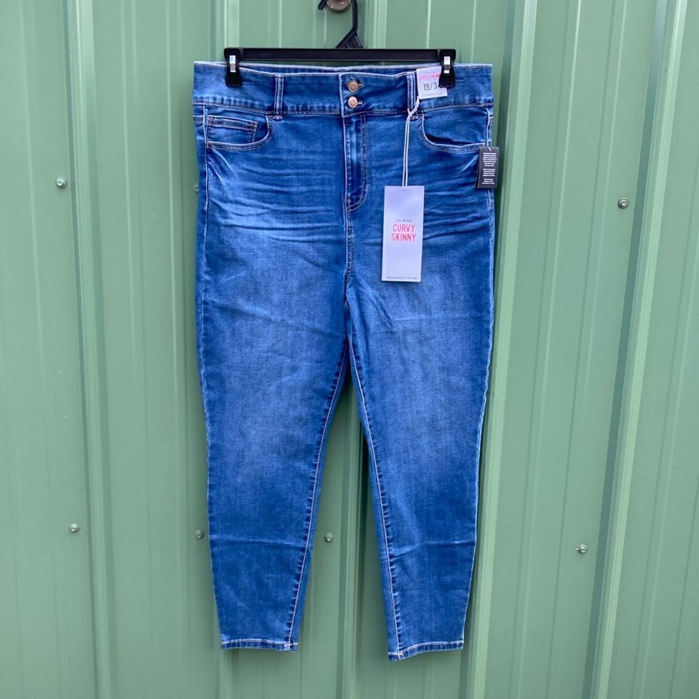 Women’s Celebrity Pink Denim Curvy High Rise Skinny Jeans Size 19/34